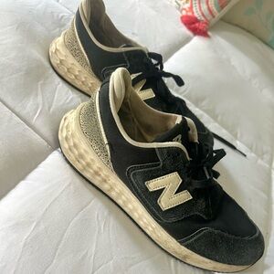 New balances need washing and needs new soles, but good condition otherwise